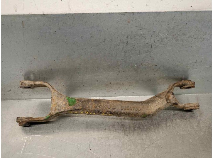 Recambio de brazo suspension inferior trasero derecho para volvo xc90 2.4 diesel cat referencia OEM IAM 8630783  