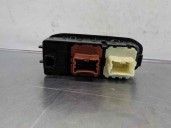 Replacement front left window switch for Dacia Duster II 1.6 SCe CAT OEM IAM reference 254113300R 254118722R 