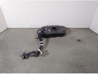 Recambio de deposito combustible para toyota yaris (_p13_) 1.5 (nsp131_) referencia OEM IAM 770010D160 770010D160 