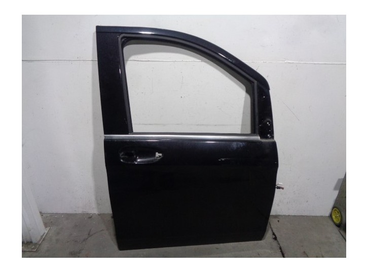 Replacement front right door for Mercedes-Benz V-Class (W447) OEM IAM reference A4477206700 BLACK 5 DOORS