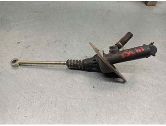 Replacement clutch master cylinder for Ford Transit, short closed box 95 OEM IAM reference YC157A543A6 