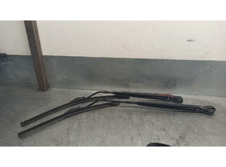 Replacement front right wiper arm for Citroën C3 Pluriel 1.6 16V cat (NFU / TU5JP4) OEM IAM reference 6429W1 