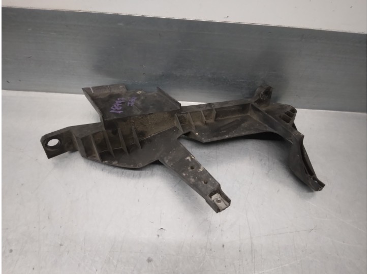 Recambio de soporte faro izquierdo para bmw x3 (e83) 3.0 turbodiesel cat referencia OEM IAM 1301073024  