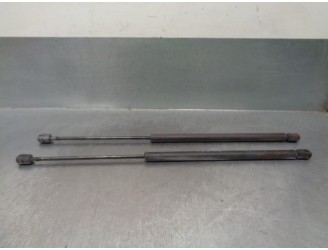 Replacement trunk / tailgate dampers for Honda Civic Saloon 3 (EP1/2) 1.6 VTEC cat (D 16 V 1) OEM IAM reference 74870