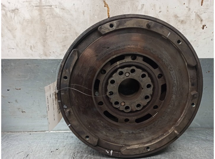 Recambio de volante motor para opel omega b 2.0 dti referencia OEM IAM 616175  