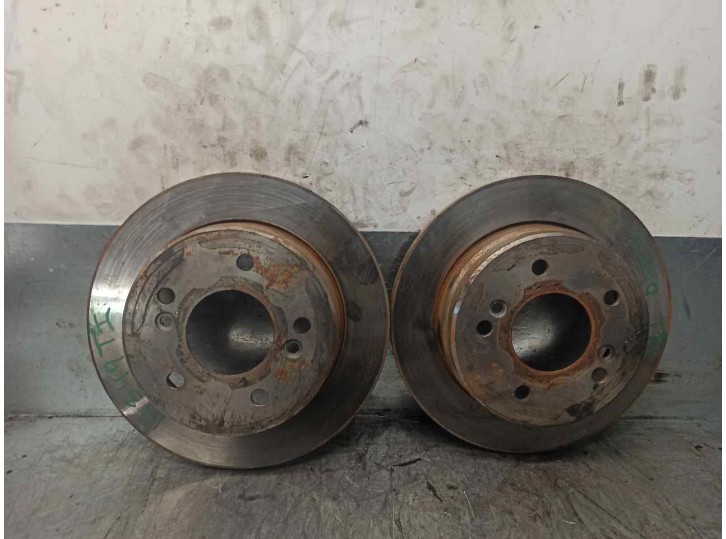 Recambio de disco freno trasero para mercedes-benz clase c (w202) berlina 2.0 16v cat referencia OEM IAM 