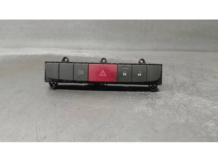 Recambio de warning para peugeot boxer caja cerr.techo sobreelev.(bat.4035)(335/440)(2007 => 2.2 hdi cat referencia OEM IAM 7354