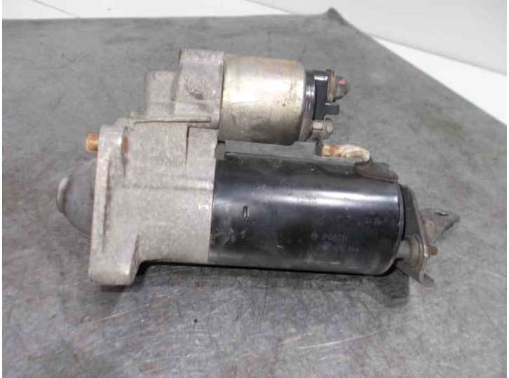 Replacement starter motor for Volvo V70 estate 20V cat OEM IAM reference 8690405053 0001108166 BOSCH