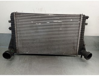 Recambio de intercooler para volkswagen golf v (1k1) 1.9 tdi referencia OEM IAM 1K0145803A 1K0145803R B5896