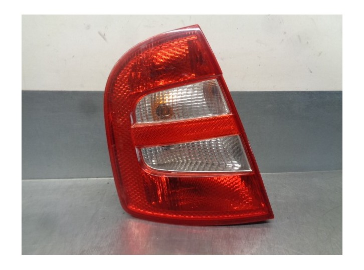 Recambio de piloto trasero izquierdo para skoda fabia (6y2/6y3) 1.4 referencia OEM IAM 6Y6945111B 6Y6945095B 