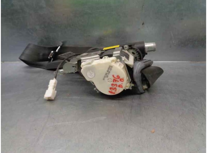 Recambio de cinturon seguridad delantero derecho para renault clio iii 1.6 16v referencia OEM IAM 33056052F 3 PUERTAS