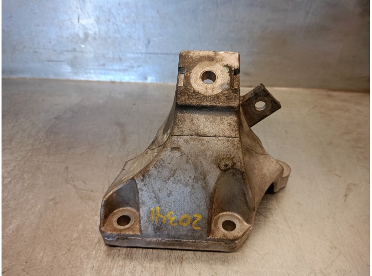 Recambio de soporte motor izquierdo para audi a6 berlina (4f2) 3.0 v6 24v tdi referencia OEM IAM 4F0199308L 