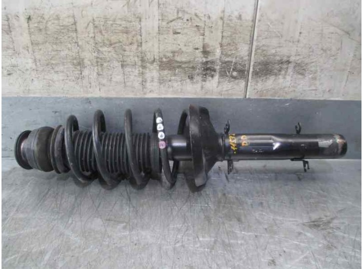 Recambio de amortiguador delantero derecho para volkswagen golf iv variant (1j5) 1.6 16v referencia OEM IAM 333713 KYB