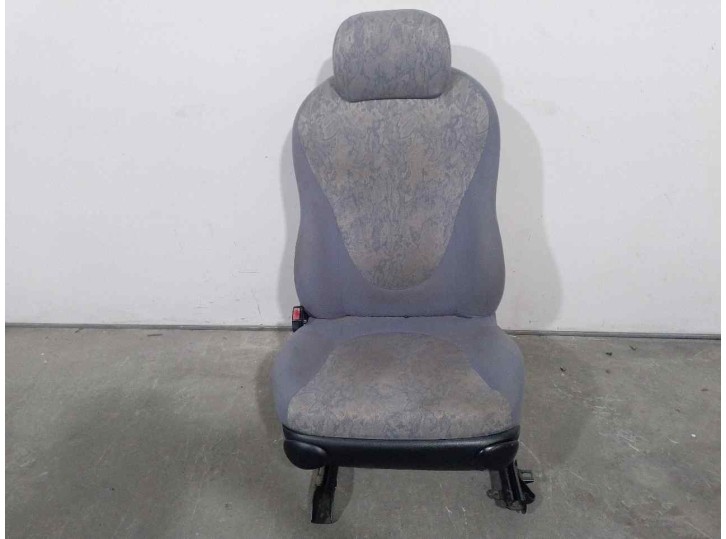 Recambio de asiento delantero izquierdo para ford fiesta berlina 1.3 cat referencia OEM IAM A632A22 TELA Y CUERO GRIS 5 PUERTAS