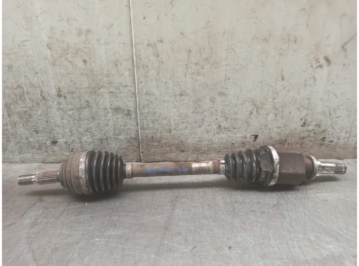 Recambio de transmision delantera izquierda para renault clio iii 1.6 16v referencia OEM IAM 8200623792  