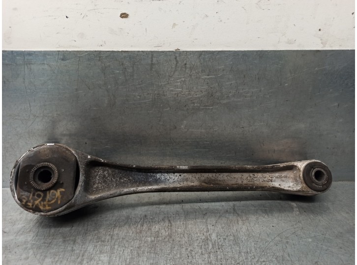 Replacement rear left lower suspension arm for Volvo 740 Series Saloon/Estate 2.3 Turbo CAT OEM IAM reference 1