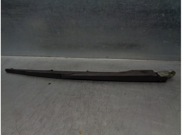 Recambio de brazo limpia trasero para bmw x3 (e83) 2.0 16v diesel cat referencia OEM IAM 61623400708  