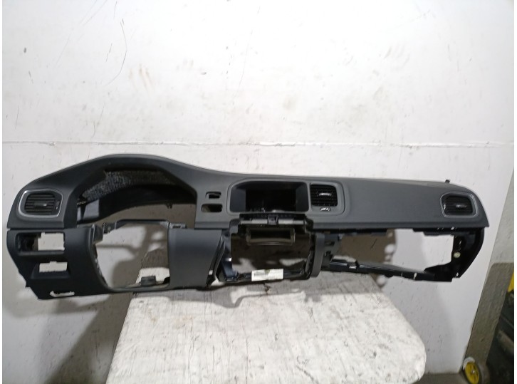 Recambio de salpicadero para volvo v60 i (155) 1.6 drive referencia OEM IAM 39807880 39807880 