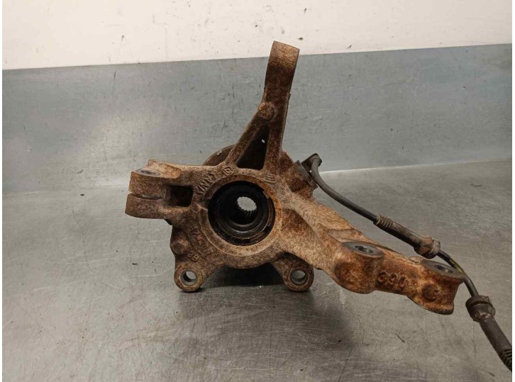 Recambio de mangueta delantera izquierda para dacia sandero ii 0.9 tce cat referencia OEM IAM 400150937R  