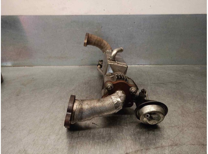 Recambio de enfriador aceite motor para mazda cx-7 (er) 2.2 turbodiesel cat referencia OEM IAM R2AX20304 