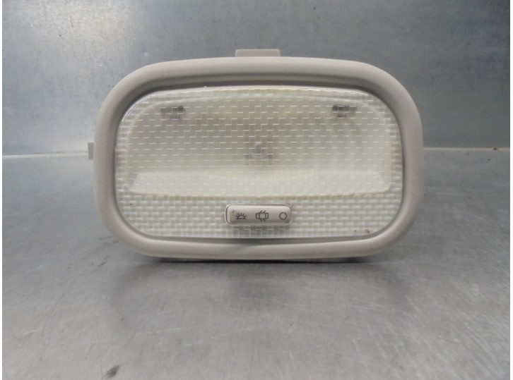 Recambio de luz interior para peugeot partner kombi 1.6 blue-hdi fap referencia OEM IAM 9680717080  TRASERA