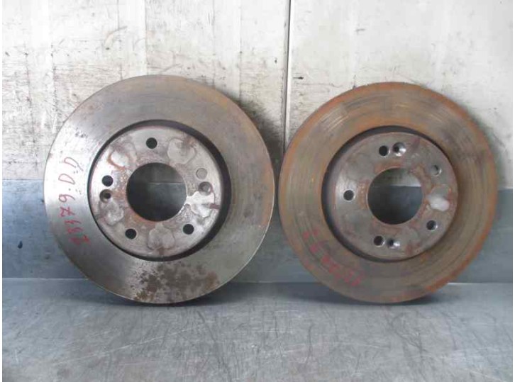 Replacement front brake disc for Kia Cee'd 2.0 CRDi OEM IAM reference 919172621 0986479460 BOSCH