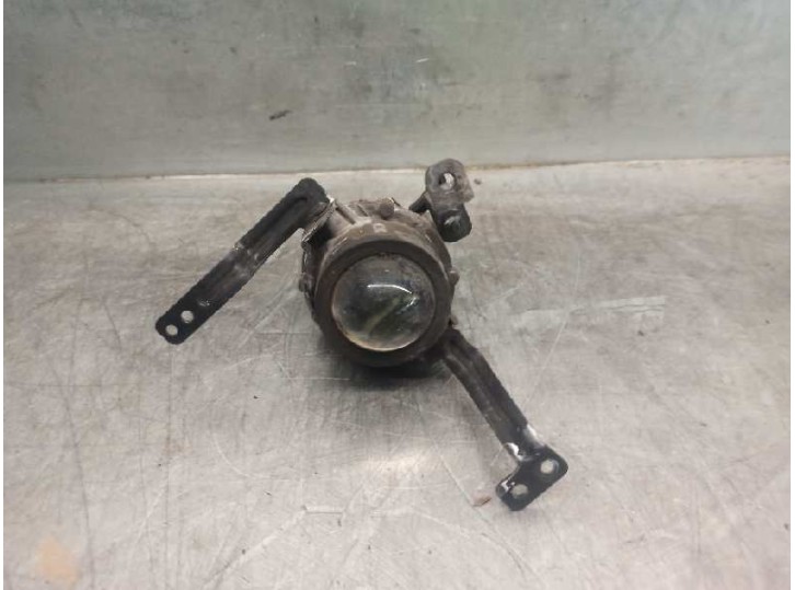 Recambio de faro antiniebla izquierdo para kia cee´d 2.0 crdi referencia OEM IAM 922011H000 