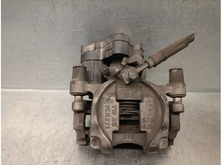 Replacement rear right brake caliper for Seat Leon (5F1) 1.5 TSI OEM IAM reference 8V0615424D 8V0615424D 