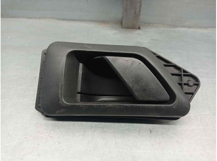 Recambio de maneta interior delantera derecha para citroën berlingo 1.4 referencia OEM IAM 9621422877  4 PUERTAS