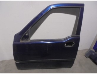 Recambio de puerta delantera izquierda para ssangyong musso 2.9 d referencia OEM IAM 6200105103 AZUL 5 PUERTAS