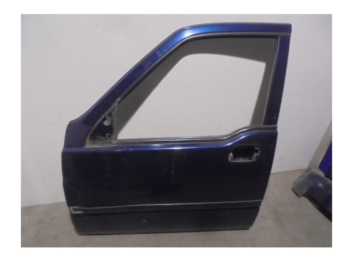 Recambio de puerta delantera izquierda para ssangyong musso 2.9 d referencia OEM IAM 6200105103 AZUL 5 PUERTAS