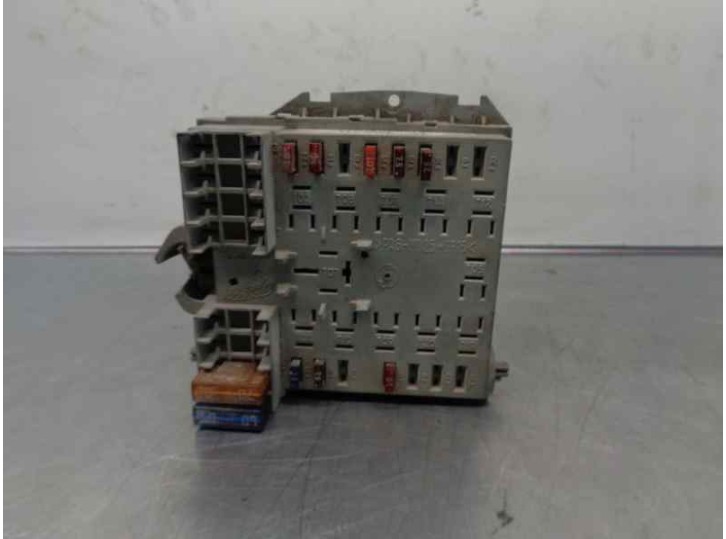 Recambio de caja reles / fusibles para fiat stilo (192) 1.8 16v dynamic referencia OEM IAM 46796536 