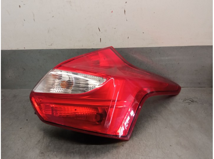 Replacement rear right tail light for Ford Focus III 1.6 TDCi OEM IAM reference 1825318 1825318 