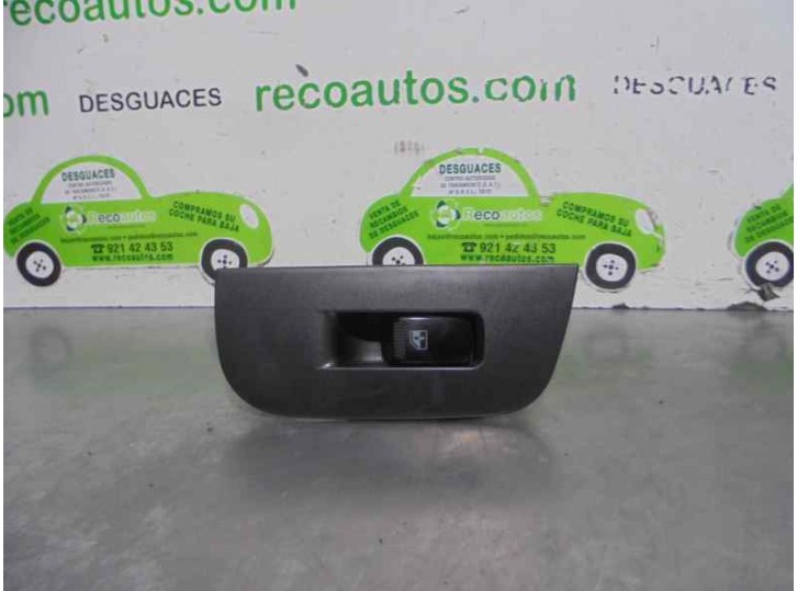 Replacement rear right window regulator switch for Hyundai Terracan (HP) 2.9 CRDi CAT OEM IAM reference 935782D000 