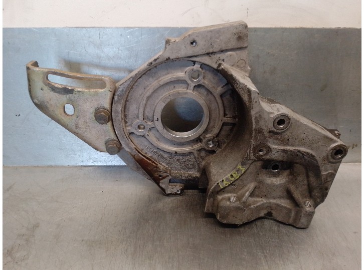 Recambio de soporte bomba inyeccion para renault rapid / express (f40) diesel referencia OEM IAM 7700870111 7700870111 