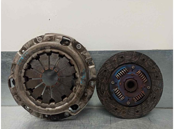 Recambio de kit embrague para kia shuma ii 1.6 cat referencia OEM IAM 0K30E16410 3082600722 SACHS
