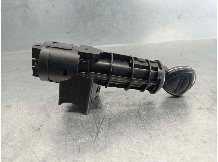 Recambio de conmutador de arranque para lancia lybra berlina 1.9 jtd cat referencia OEM IAM 60657419 