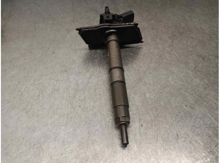 Replacement injector for Audi A6 Berlina (4F2) 3.0 V6 24V TDI OEM IAM reference 059130277Q 