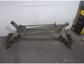 Recambio de puente trasero para volvo s70 berlina 2.5 20v cat referencia OEM IAM 8250453 PARA DISCOS 5 AGUJEROS BURRA 19