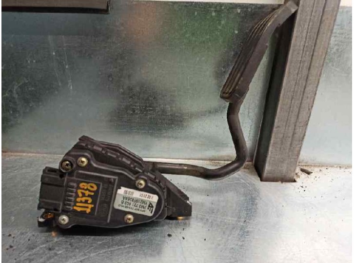 Recambio de potenciometro pedal para seat alhambra (7v9) 1.9 tdi referencia OEM IAM 7M3721603B YM219F836AA HELLA