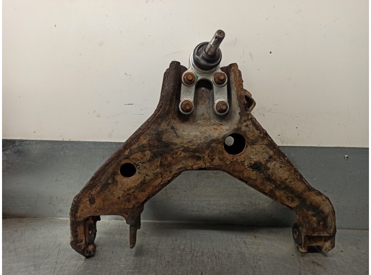 Recambio de brazo suspension inferior delantero derecho para ssangyong musso 2.9 d referencia OEM IAM 4450205002 