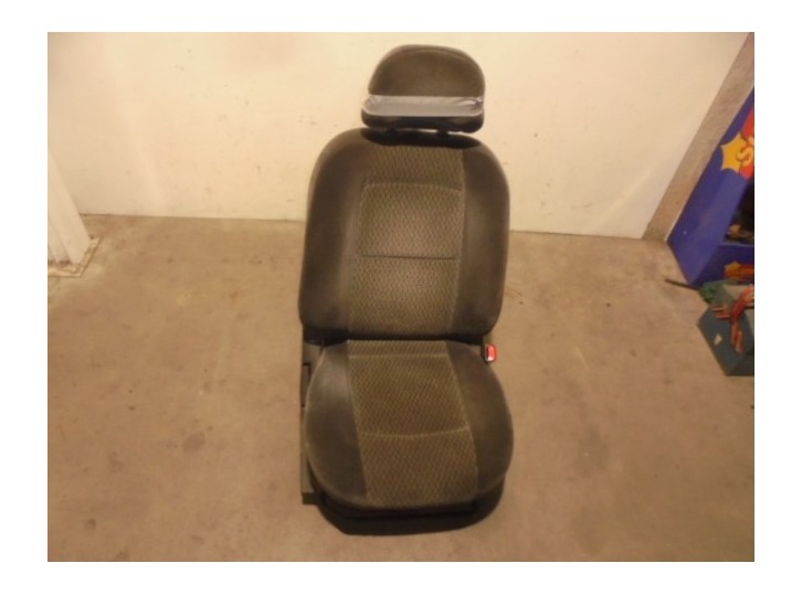 Recambio de asiento delantero derecho para hyundai santa fe (sm) 2.4 gls referencia OEM IAM 8840126000 8840126000 
