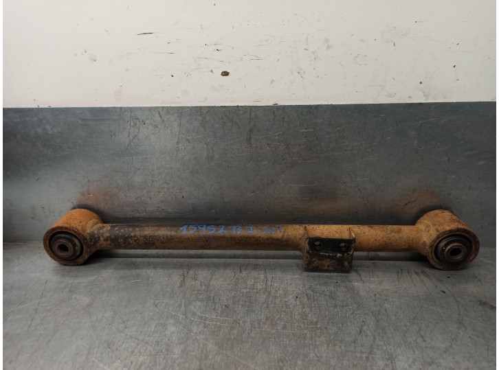 Recambio de brazo suspension inferior trasero izquierdo para ssangyong musso 2.9 d referencia OEM IAM 4550105000  