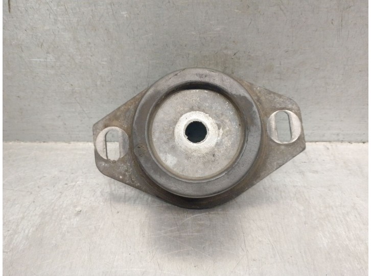 Replacement gearbox mount for Citroën Xsara Picasso (N68) 1.6 HDi OEM IAM reference 184468 184468 
