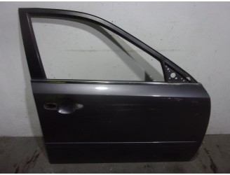 Replacement front right door for Kia Magentis 2.0 CRDi OEM IAM reference 760042G010 DARK GREY 4 DOORS