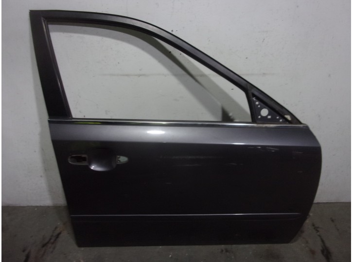Replacement front right door for Kia Magentis 2.0 CRDi OEM IAM reference 760042G010 DARK GREY 4 DOORS