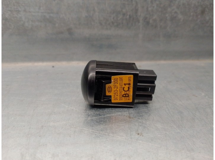Recambio de sensor para kia magentis 2.0 crdi referencia OEM IAM 972532F300 972532F300 