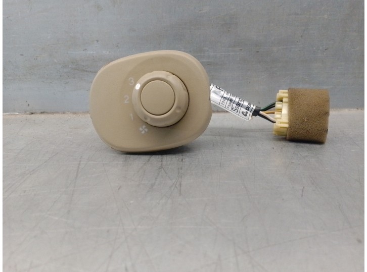 Recambio de mando calefaccion / aire acondicionado para ssangyong rodius 2.7 turbodiesel cat referencia OEM IAM 6870021063 68700