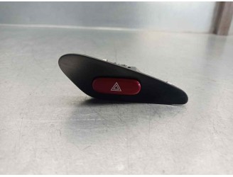 Replacement hazard warning switch for Peugeot 406 Coupé (S1/S2) 2.2 HDI OEM IAM reference 963040347A 