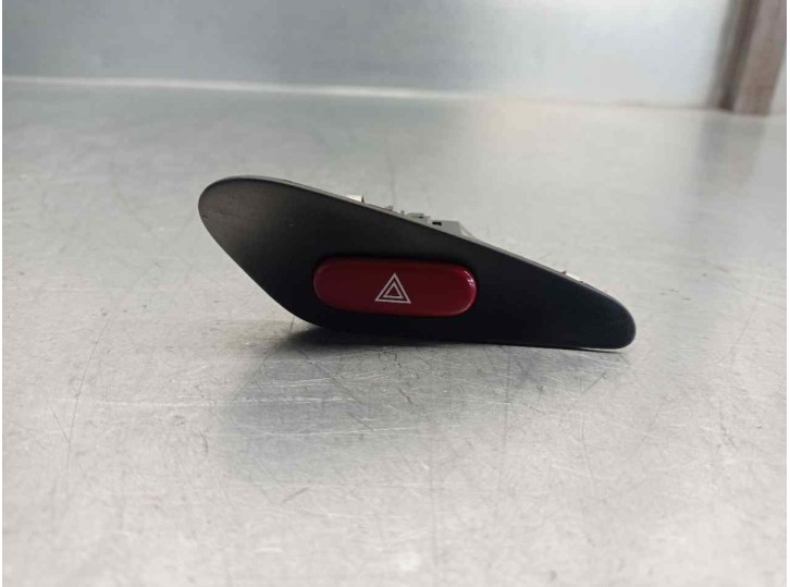 Recambio de warning para peugeot 406 coupe (s1/s2) 2.2 hdi referencia OEM IAM 963040347A 